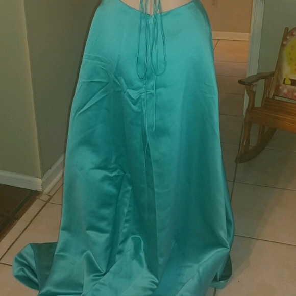 Prom dress - Picture 4 of 4
